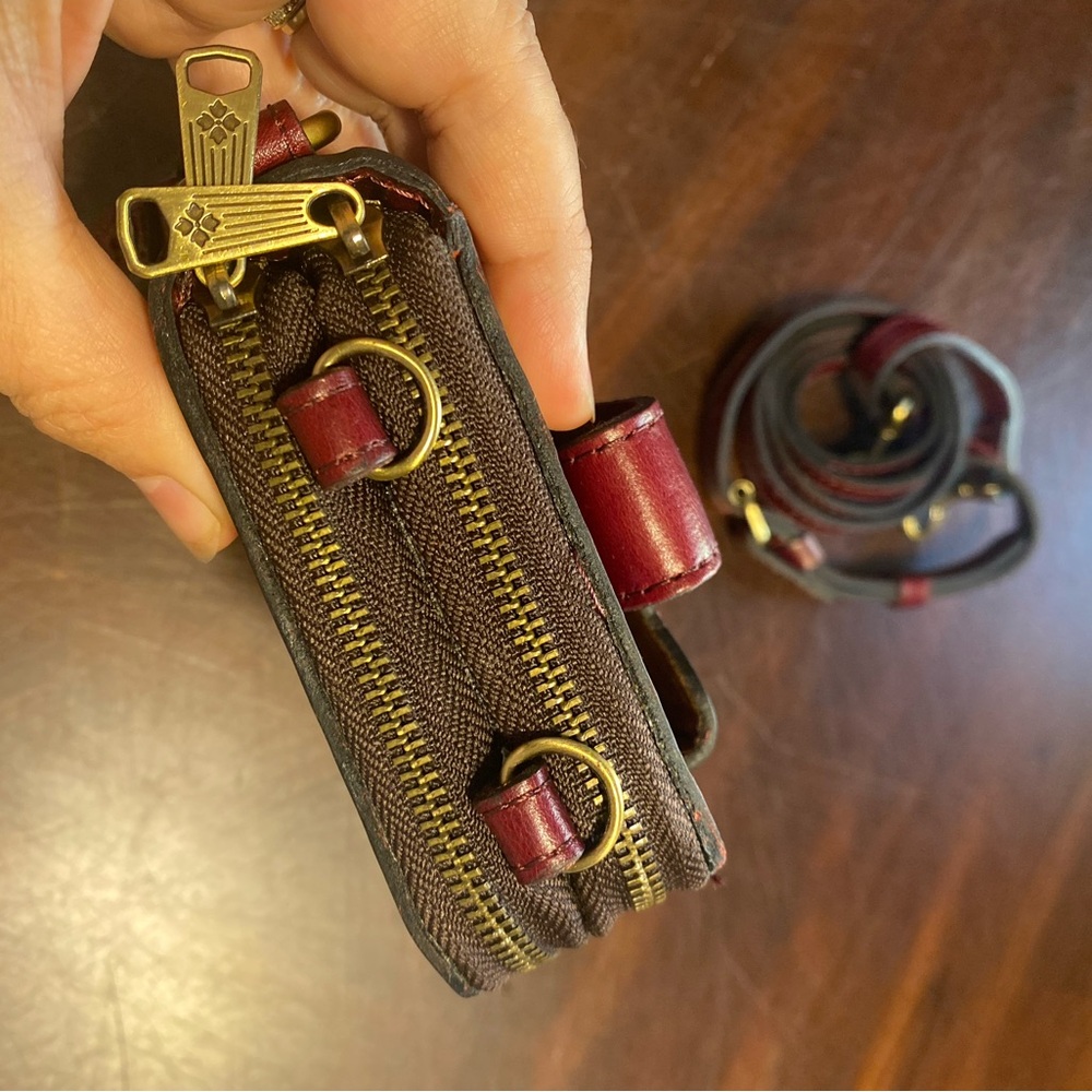 Patricia Nash Burgundy Leather Crossbody Wallet - Picture 6 of 8